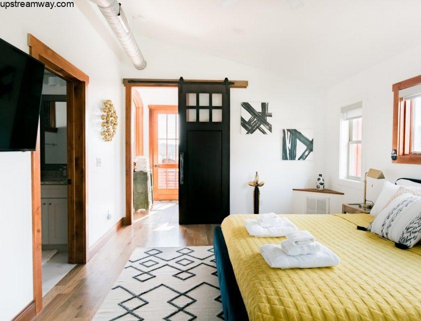 Upstream Riverview Bedroom With Sliding Door Upstream Riverview Bedroom With Sliding Door