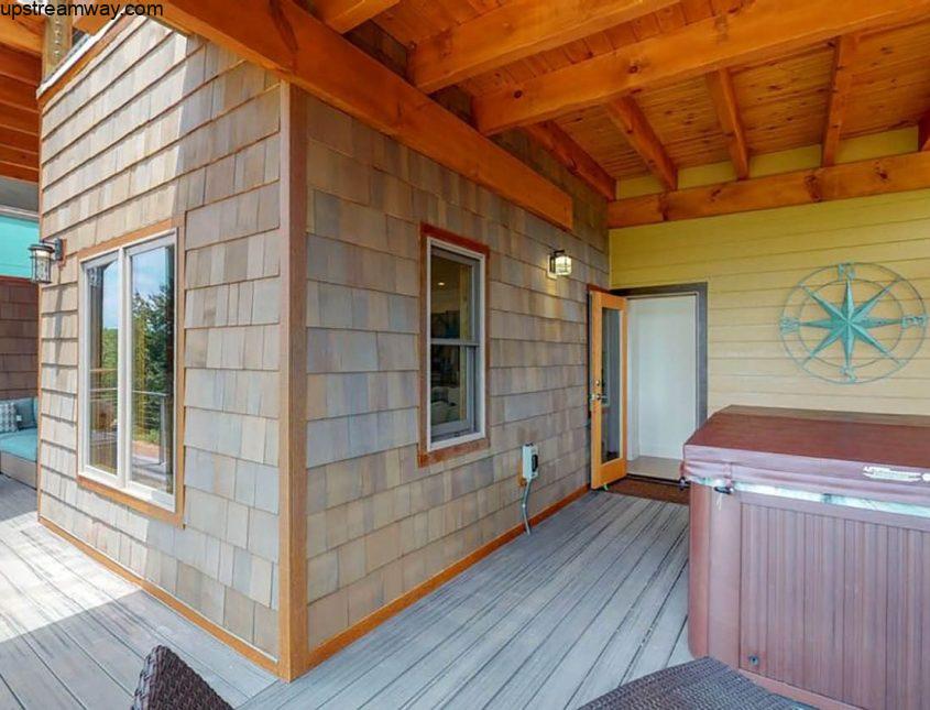 Upstream Way Bachelorette Hot Tub & Sitting Area Upstream Way Bachelorette Hot Tub & Sitting Area