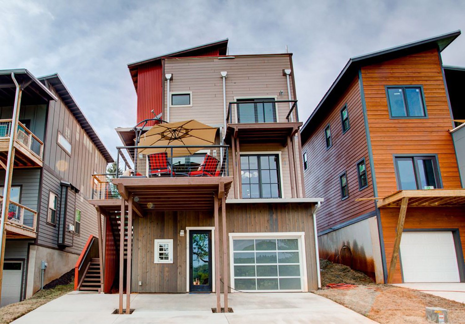 Upstream Way Bohemian Exterior Entrance and Garage Vimeo tour of Asheville Luxury Vacation Rental Upstream Bohemian Luxury Vacation Rental